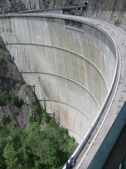 Barajul Vidraru